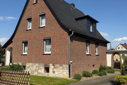 Haus Kassel Bettenhausen - 6 Zimmer, 160 m&sup2;, 1.400&euro; | Angebot:26346950