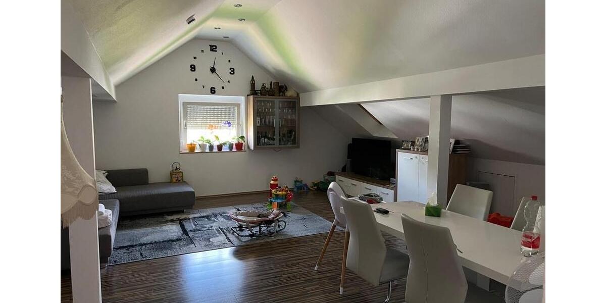 Dachgeschoßwohnung Bühl - 2.5 Zimmer, 68 m&sup2;, 700&euro; | Angebot:25561233