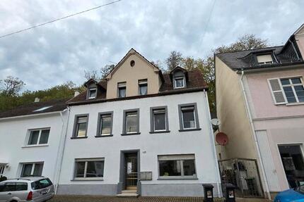 Haus Dillingen (Saar) - 10 Zimmer, 256 m&sup2;, 184.999&euro; | Angebot:25239352