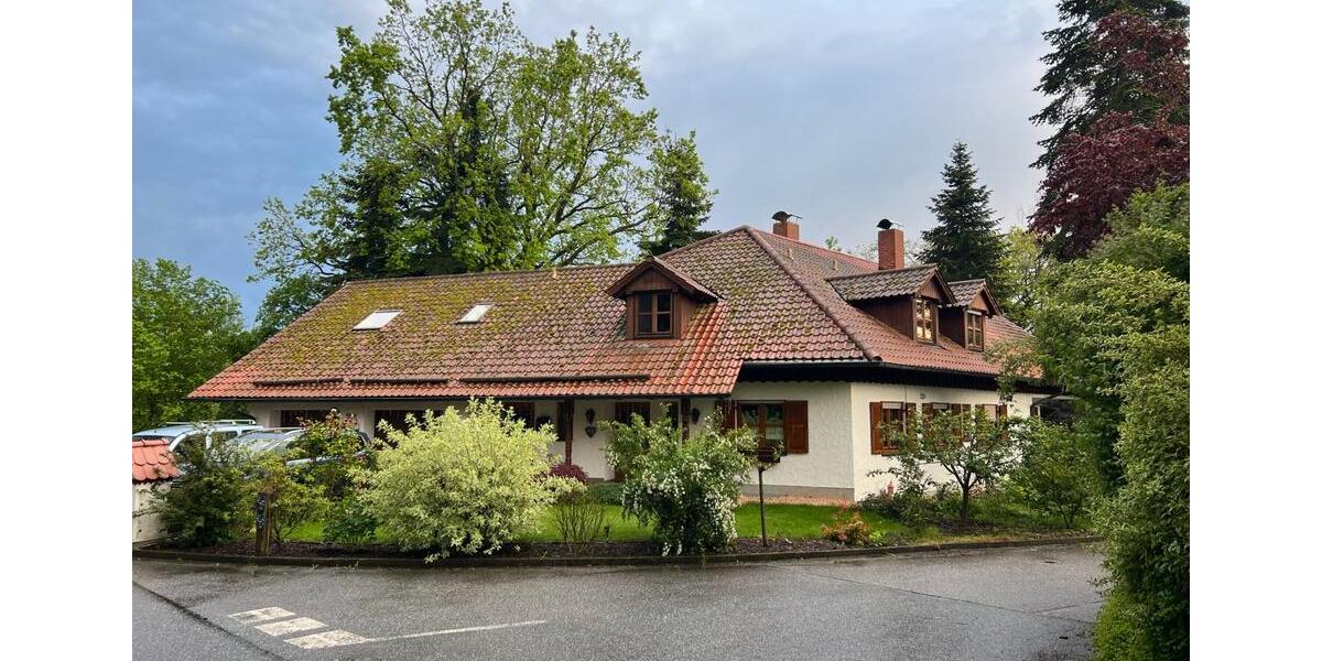 Provisionfrei Großzügige EFH mit ELW zimmer