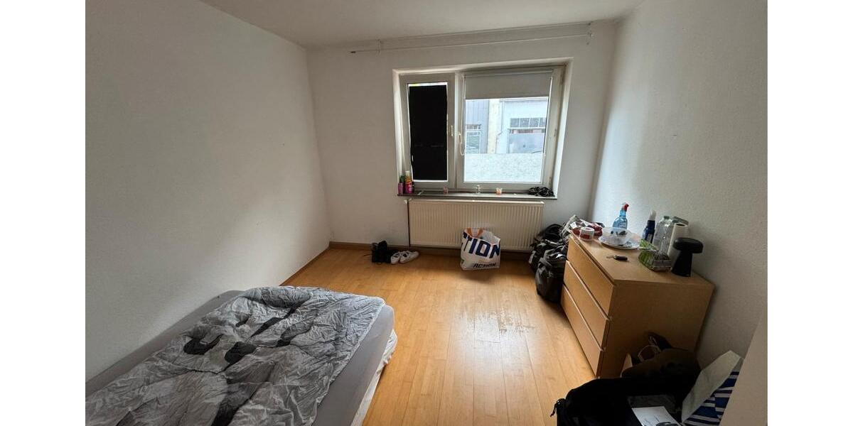 Erdgeschoßwohnung Wilhelmshaven - 1 Zimmer, 72 m&sup2;, 150&euro; | Angebot:26552101