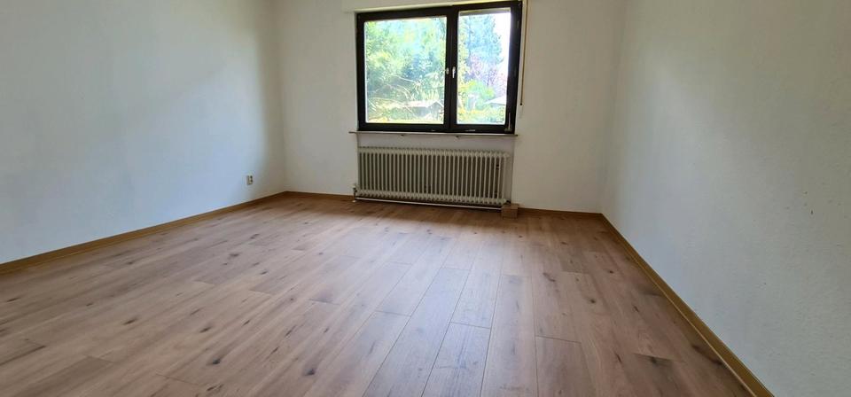 Einfamilienhaus Niedernhausen - 6 Zimmer, 155 m&sup2;, 2.800&euro; | Angebot:26482308