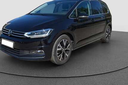 VW Touran 52.490 km 28.450 &euro; Manching 85077