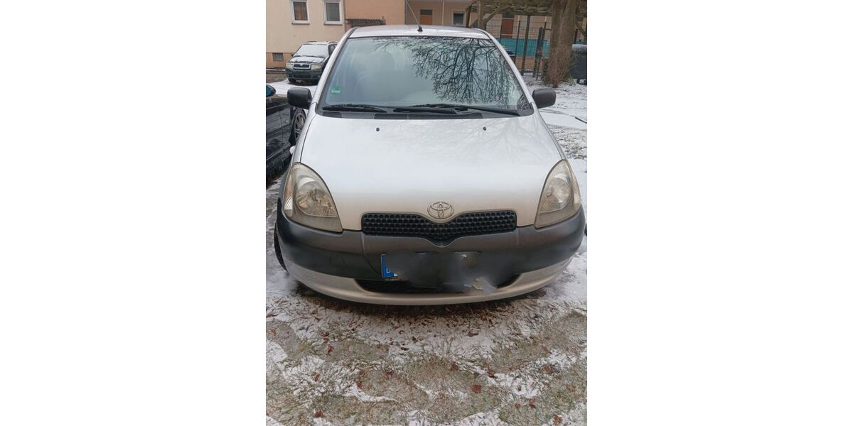 Toyota Yaris 144.000 km 1.450 &euro; Berlin 12099