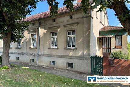 traditionelle Bauernhaushälfte mit Potenzial für Renovierungsbegeisterte 6 zimmer