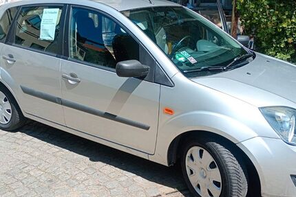 Ford Fiesta 88.000 km 1.890 &euro; Dresden 01097