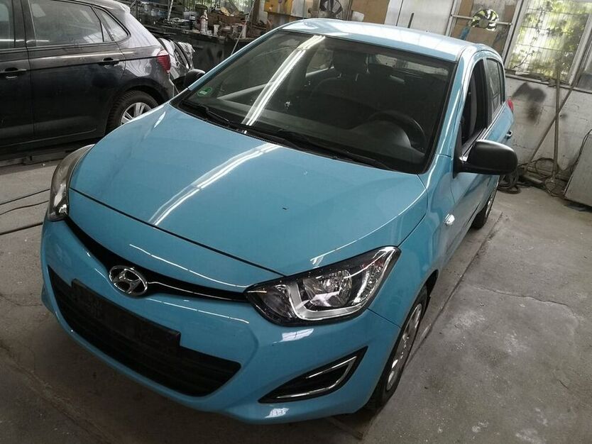i20