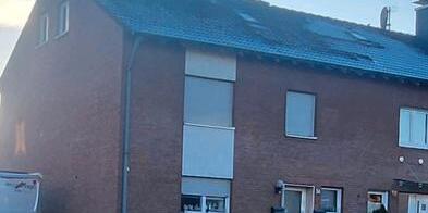 Ein -Zweifamilienhaus