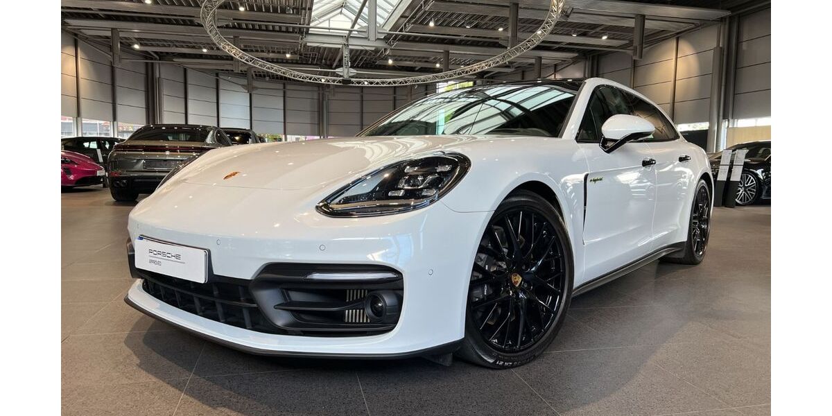 Porsche Panamera 33.500 km 95.890 € Paderborn 33100