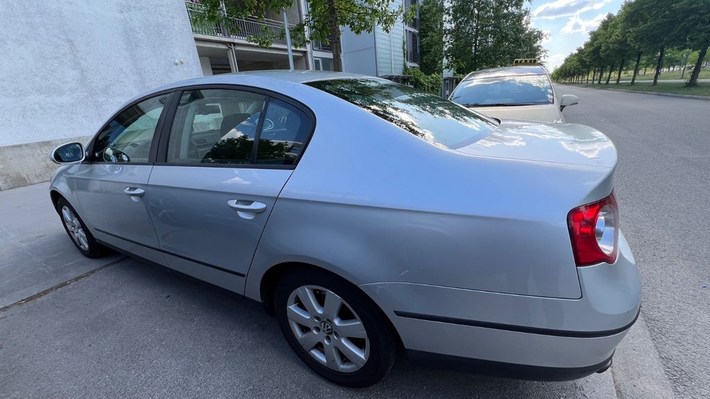 VW Passat 338.211 km 2.800 &euro; München 81829