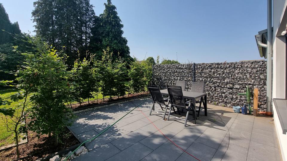 Moderne Wohnung mit dem Wohngefühl einer Doppelhaushälfte – Erstbezug nach Sanierung! zimmer