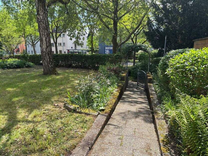 Freistehendes EFH mit großem Garten in Waiblingen zu verkaufen. 5 zimmer
