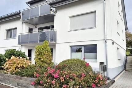 2,5-Zimmer-Terrassenwohnung - komplett modernisiert und urgemütlich! 2 zimmer
