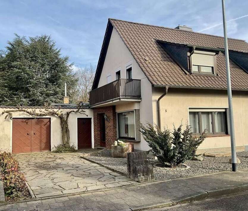 Haus zum Kaufen in Bedburg 345.000 € 105 m²