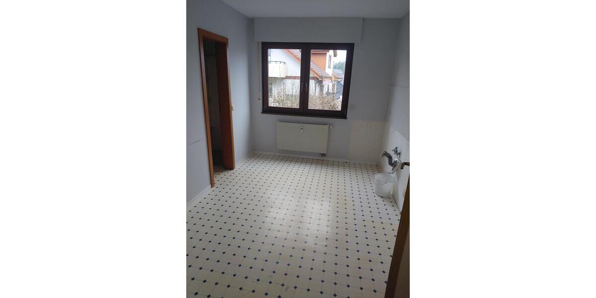 Etagenwohnung Frankenberg (Eder) - 3 Zimmer, 85 m&sup2;, 621&euro; | Angebot:26338107