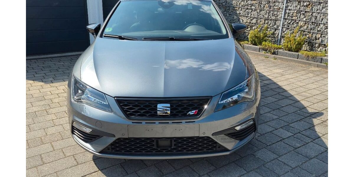 Seat Leon 94.000 km 20.600 &euro; Crottendorf 09474