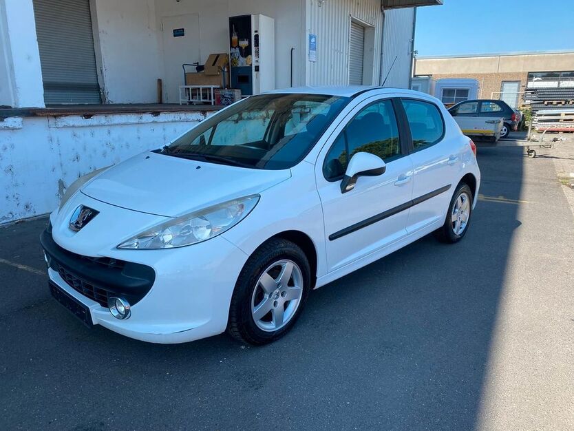 Peugeot 207 185.000 km 2.750 € Diez 65582