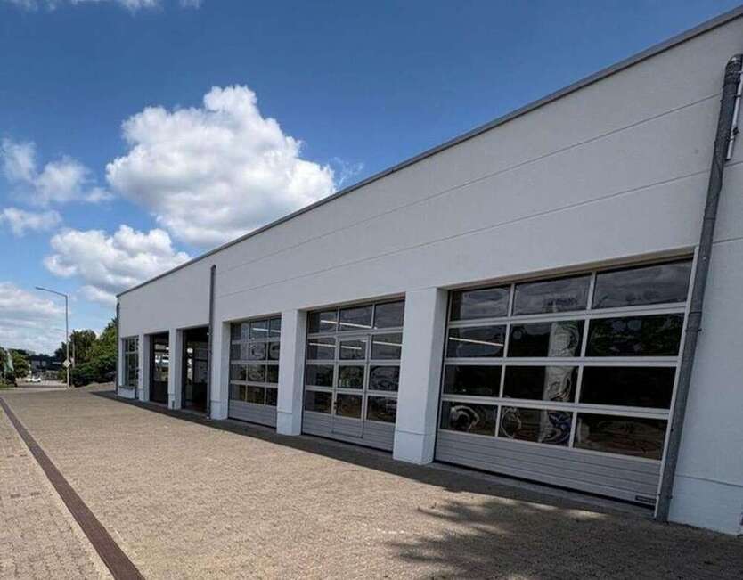 Halle in Homburg 1.050 € 119 m²