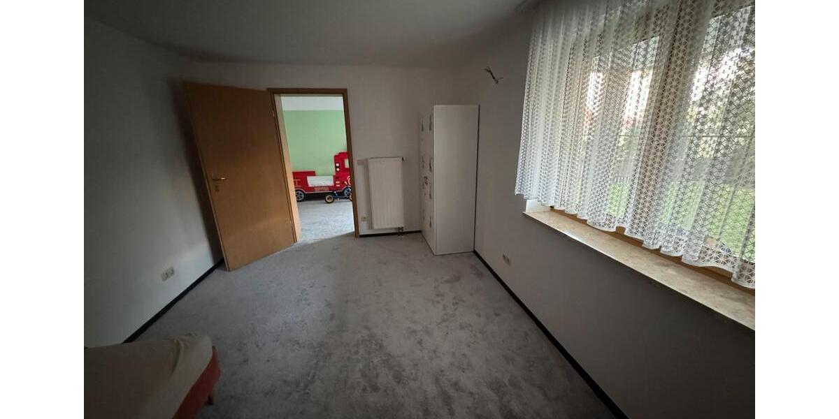 Erdgeschoßwohnung Marktredwitz - 3 Zimmer, 104 m&sup2;, 950&euro; | Angebot:26416418