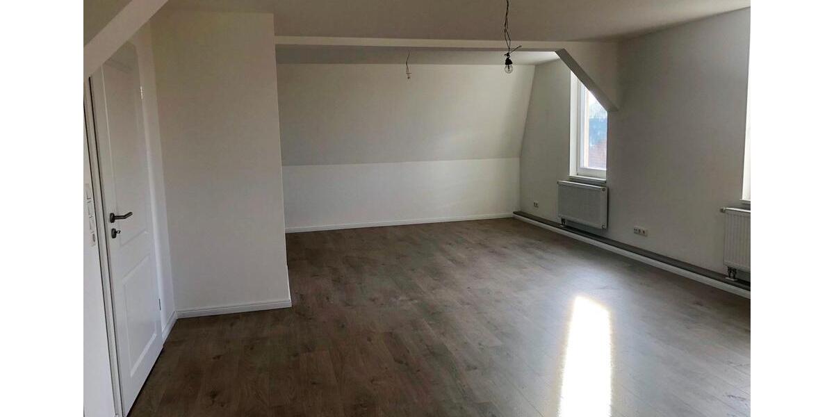 Dachgeschoßwohnung Faßberg - 3 Zimmer, 140 m&sup2;, 930&euro; | Angebot:25963342