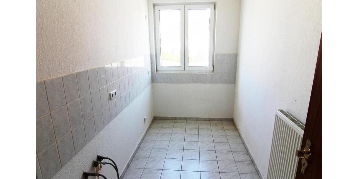 Etagenwohnung Leuna - 3 Zimmer, 80 m&sup2;, 556&euro; | Angebot:25988227