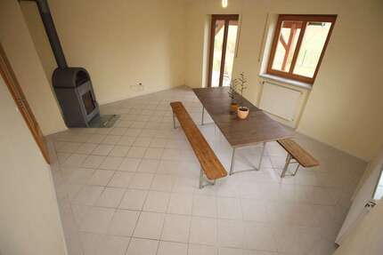 Haus zum Mieten in Vilsheim 1.490 € 160 m²