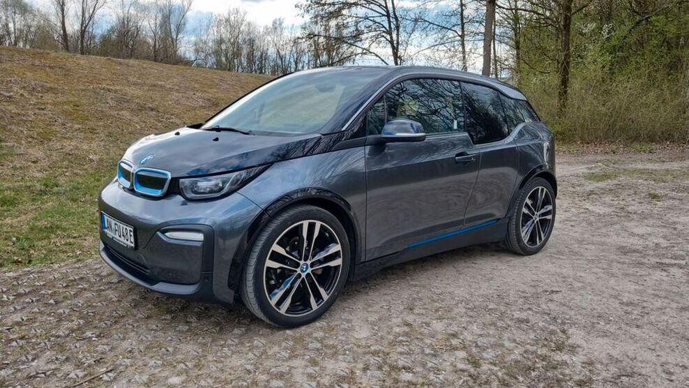i3