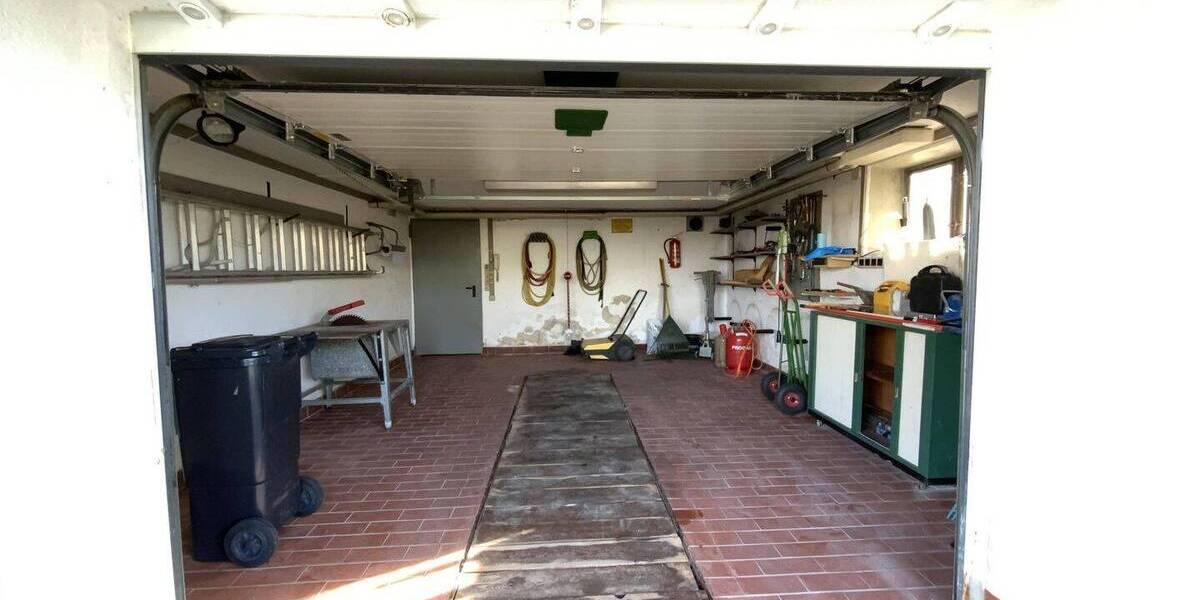 Einfamilienhaus Oberviechtach - 8 Zimmer, 190 m&sup2;, 255.000&euro; | Angebot:25984404