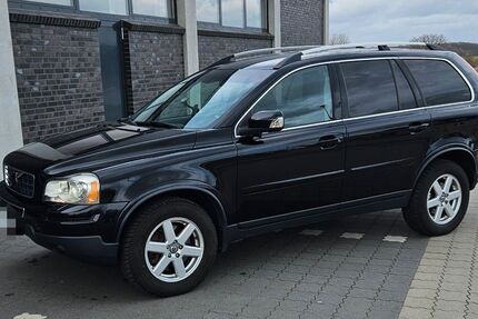 Volvo XC90 211.000 km 11.900 &euro; Mittelangeln 24986