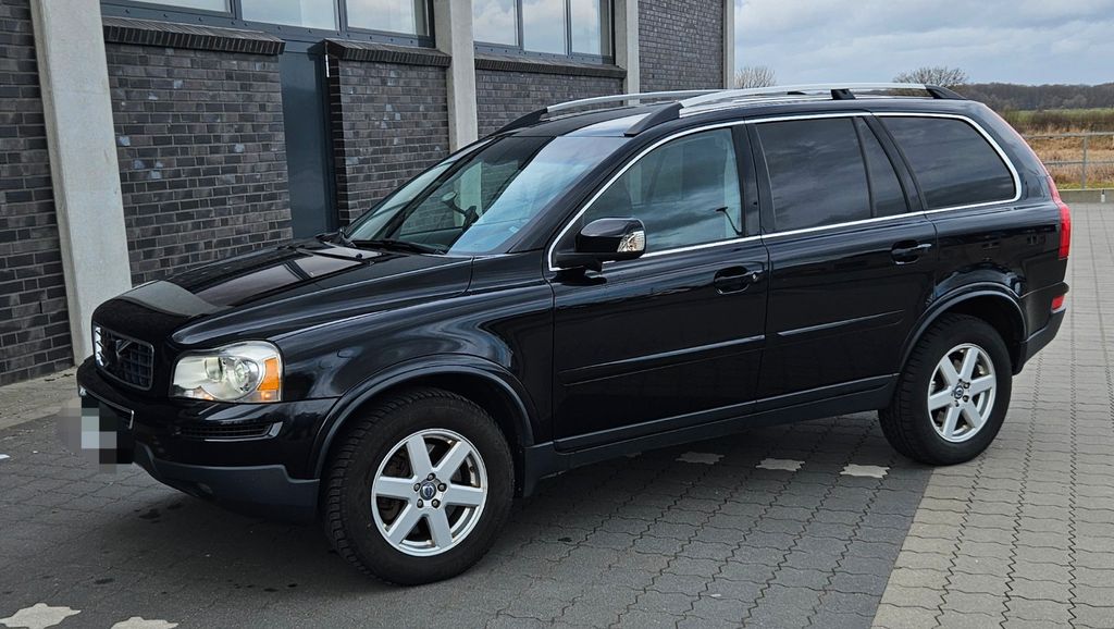 Volvo XC90 211.000 km 11.900 &euro; Mittelangeln 24986