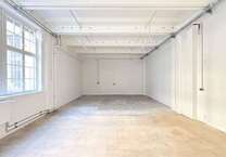 Halle in Berlin 1.314 € 73 m²