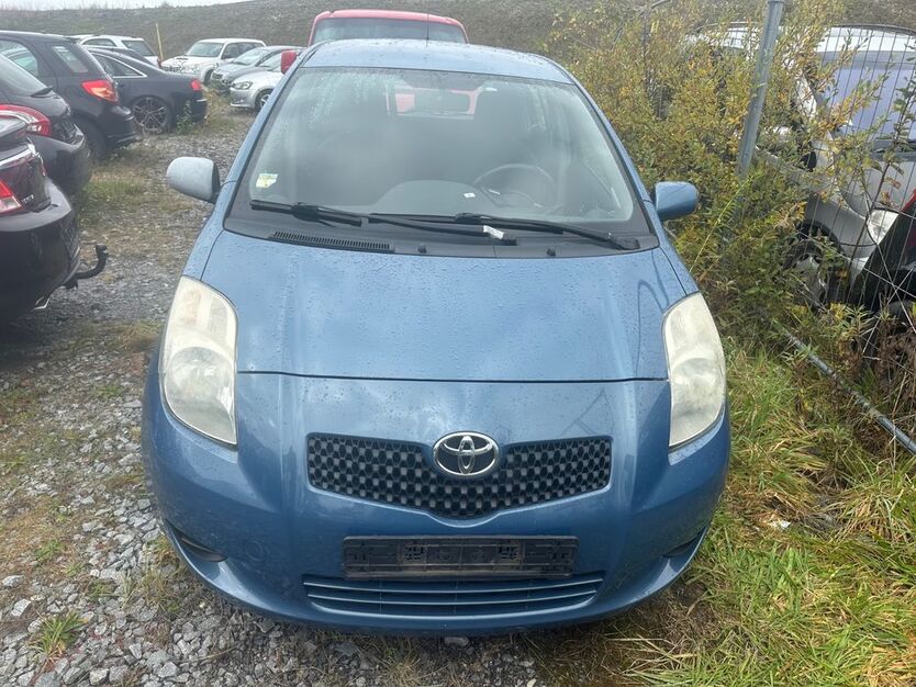 Toyota Yaris 254.000 km 1.600 € Hutthurm 94116