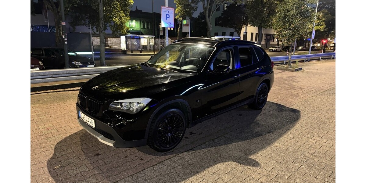 BMW X1 205.000 km 10.999 &euro; Düsseldorf 40213