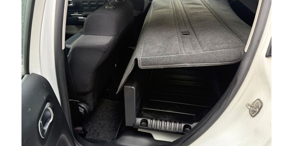 Citroen C3 111.000 km 6.545 € Düsseldorf 40237