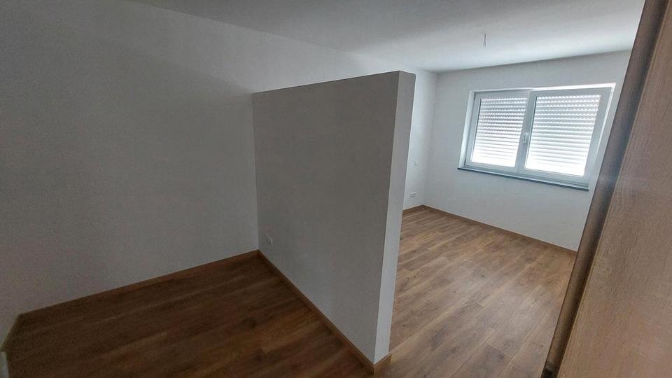 Erdgeschoßwohnung Falkenfels - 4 Zimmer, 118 m&sup2;, 1.000&euro; | Angebot:26459628