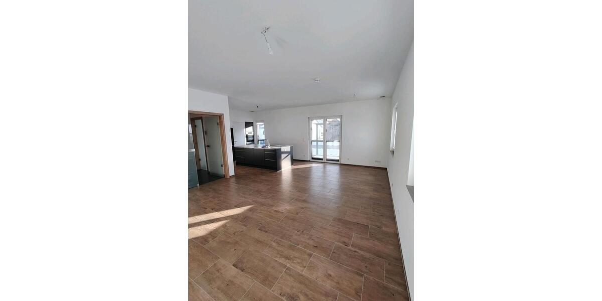 Doppelhaushälfte Pollenfeld - 5.5 Zimmer, 165 m&sup2;, 1.750&euro; | Angebot:24808306