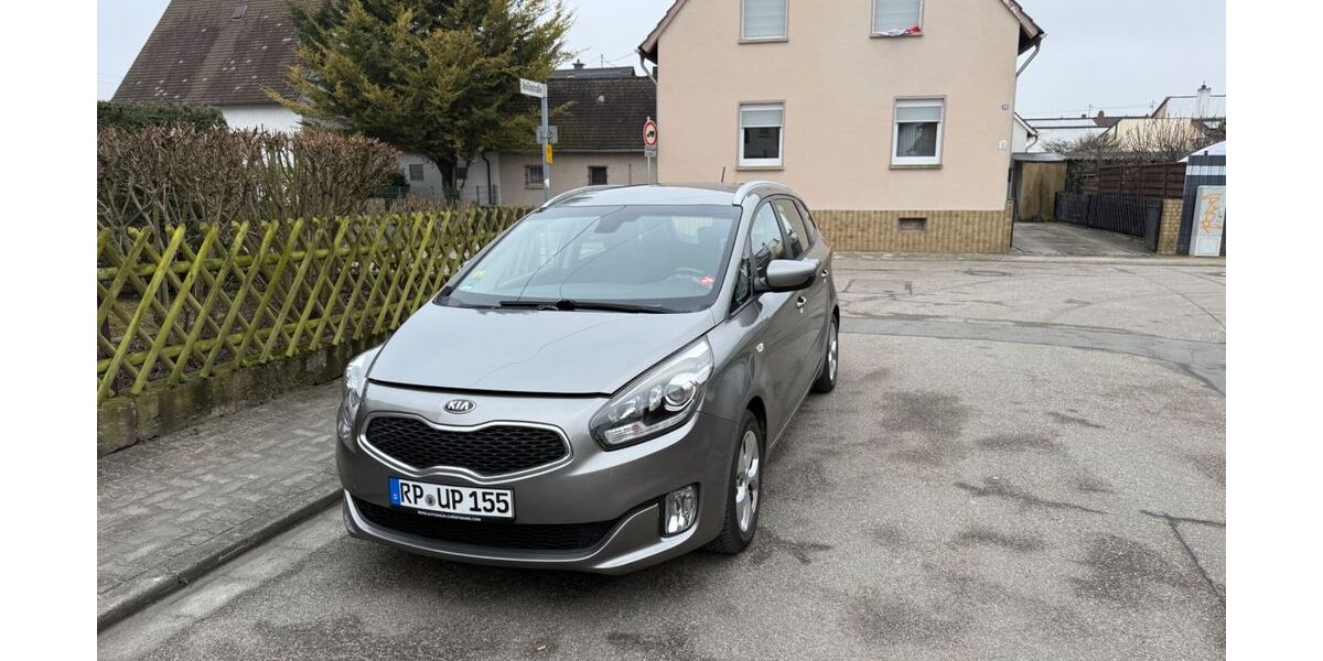 Kia Carens 98.000 km 8.599 &euro; Friedelsheim 67159