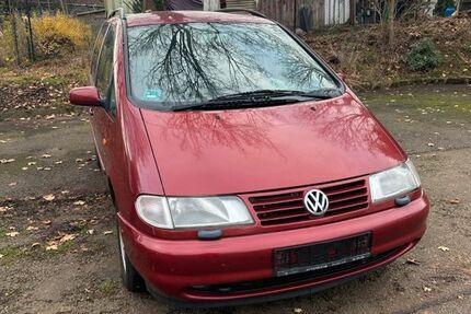 VW Sharan 202.374 km 2.600 &euro; Mittweida 09648