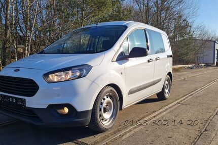 Ford Transit Courier 100.000 km 10.500 &euro; Berlin 13089