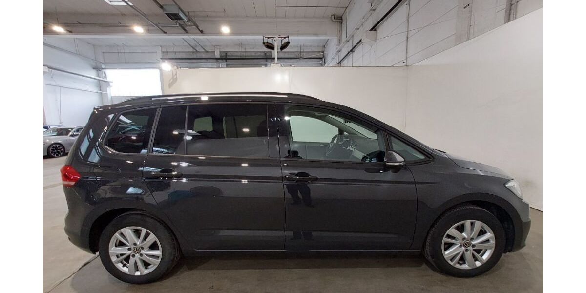 VW Touran 71.600 km 26.666 &euro; Greiz 07973