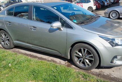 Toyota Avensis 131.000 km 8.700 &euro; Leipzig 04318