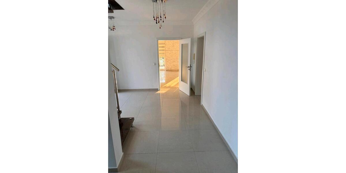 Einfamilienhaus Ramstein-Miesenbach Miesenbach - 1 Zimmer, 190 m&sup2;, 2.250&euro; | Angebot:26101571