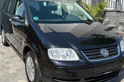VW Touran 229.500 km 2.700 &euro; Alzey 55232