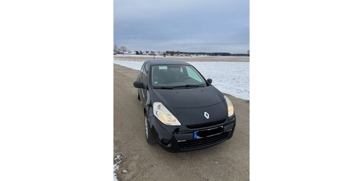 Renault Clio 98.000 km 3.990 &euro; Holzkirchen 83607