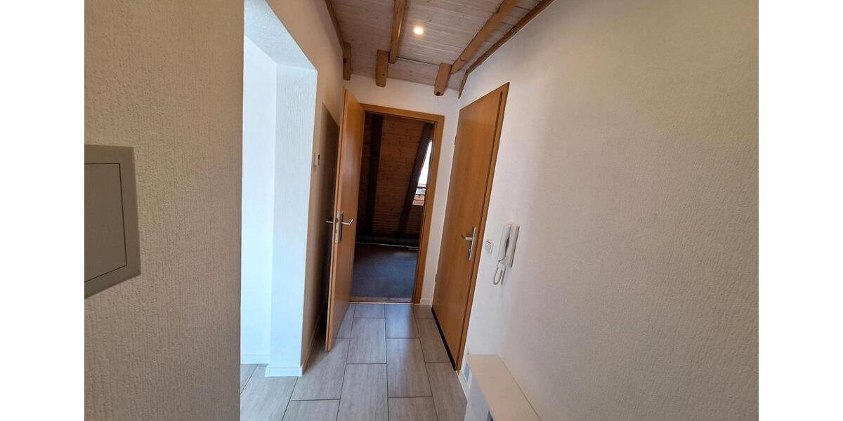 Dachgeschoßwohnung Niefern-Öschelbronn Öschelbronn - 1 Zimmer, 27 m&sup2;, 506&euro; | Angebot:26386630