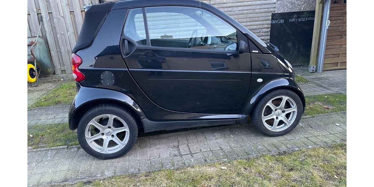 Smart ForTwo 331.137 km 950 &euro; Zetel 26340