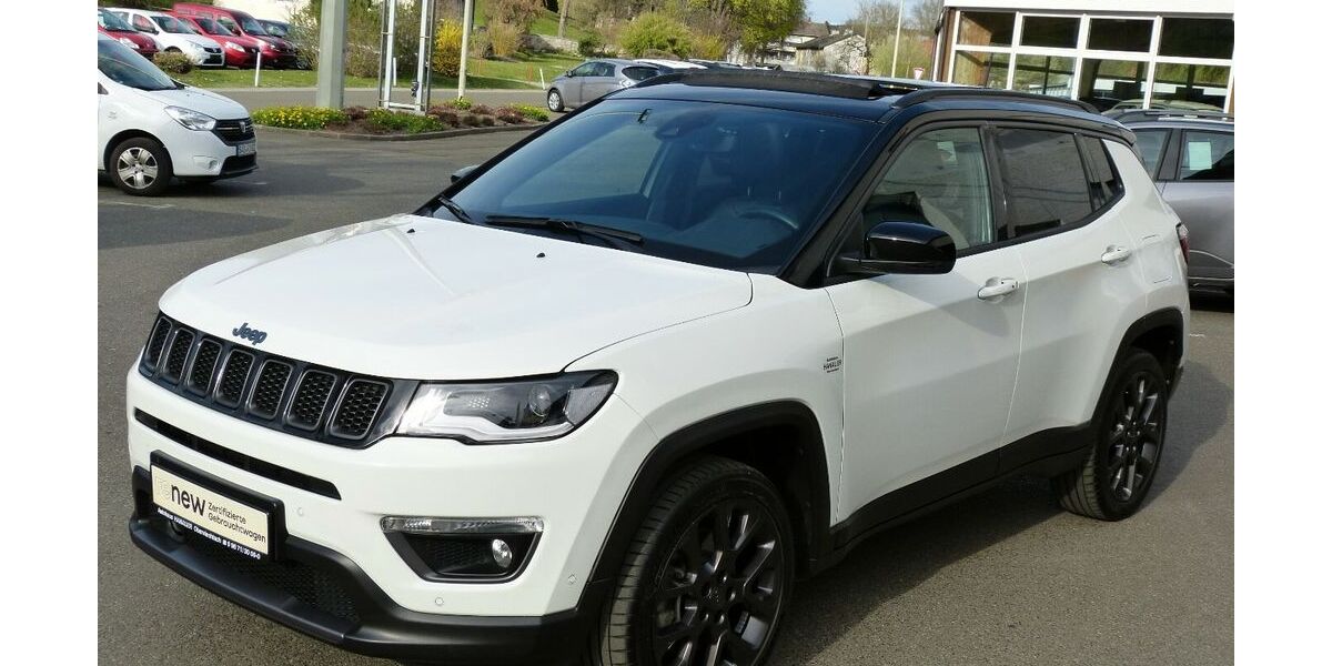 Jeep Compass 14.333 km 26.599 € Oberviechtach 92526