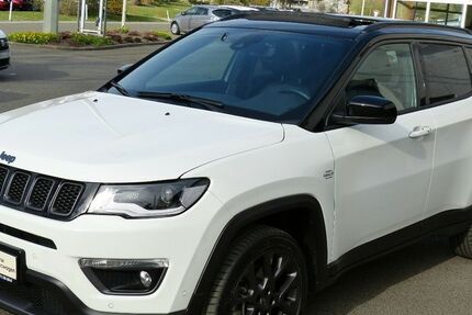 Jeep Compass 14.333 km 26.999 € Oberviechtach 92526