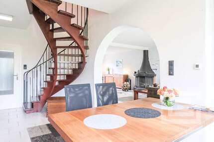 Haus Monheim am Rhein - 5 Zimmer, 198 m&sup2;, 659.000&euro; | Angebot:27044172