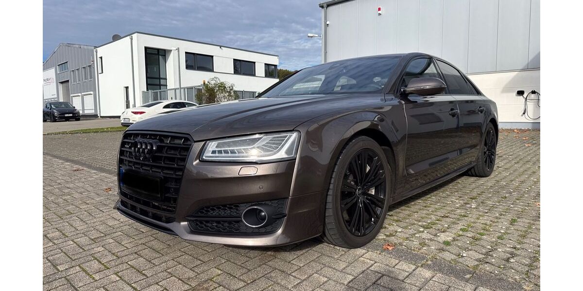 Audi A8 149.996 km 28.900 € Troisdorf 53842